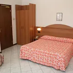 Fiorentino Готель 2*