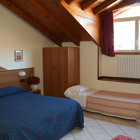 Fiorentino 2* ستريزا