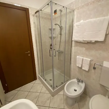 Fiorentino فندق ستريزا