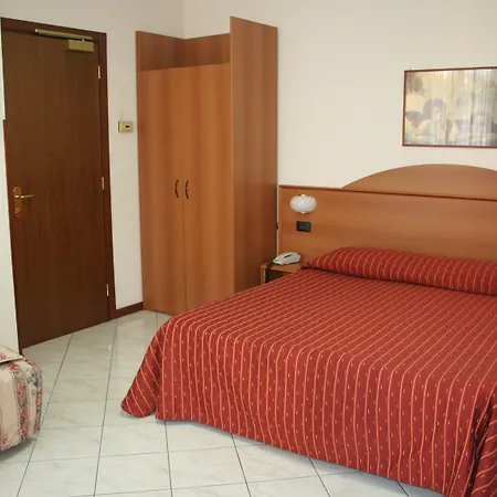 Ξενοδοχείο Fiorentino 2*